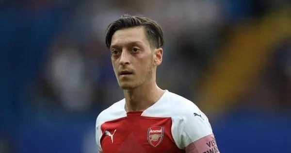 目前厄齐尔在<a href=/zuqiusheji/arsenal/ target=_blank class=infotextkey>阿森纳</a>也是表现糟糕